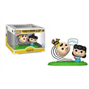 Funko Pop Moments Charlie Brown & Lucy Classic Football Pose Figure #1682 READ